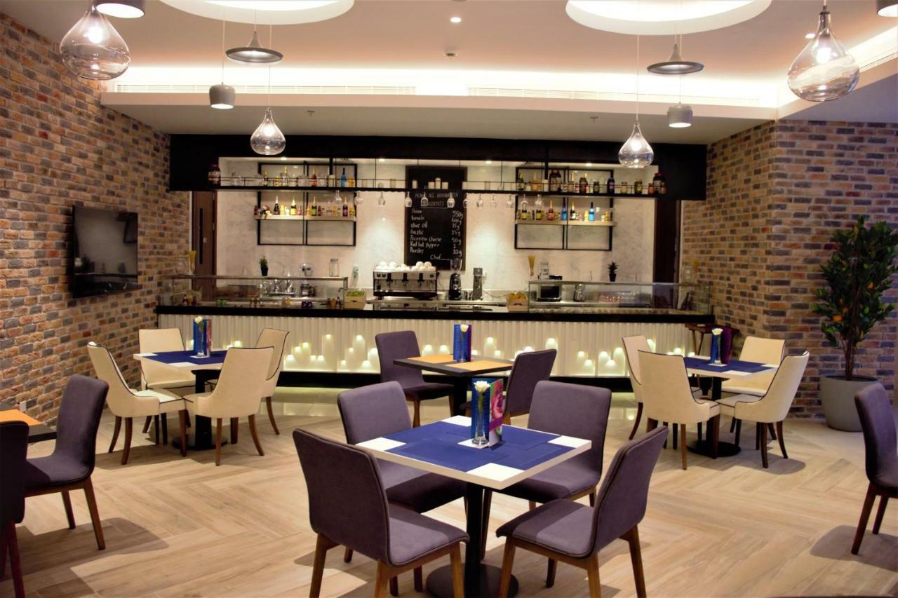 Park Inn By Radisson Makkah Aziziyah Mekka Zewnętrze zdjęcie The lounge at the airport